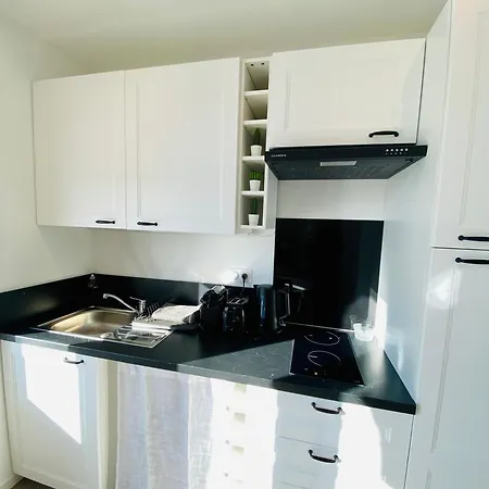 De L'hippodrome Apartment