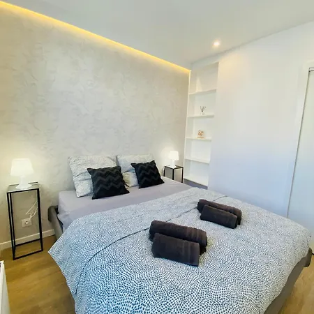 De L'hippodrome Apartment