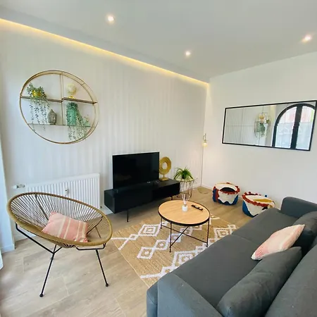 De L'hippodrome Apartment *