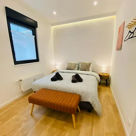 De L'hippodrome Apartment *