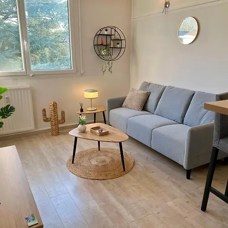 De L'hippodrome Apartment *