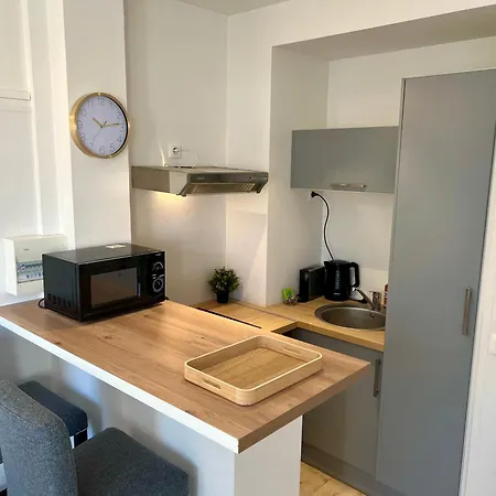 De L'hippodrome Apartment